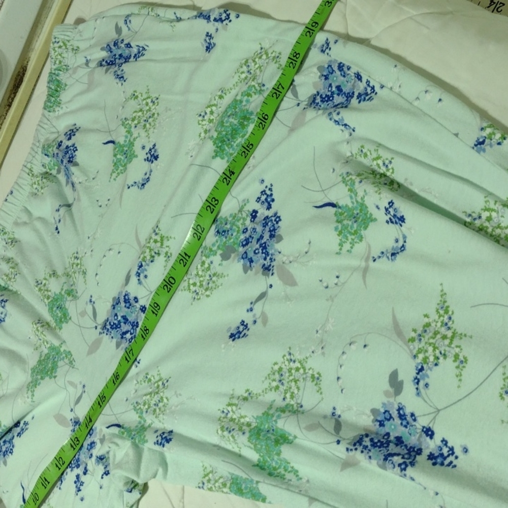 Floral Adonna cutoff pajamas, sz XXL - Picture 12 of 15